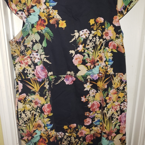 22w Flower Dress - Picture 1 of 4